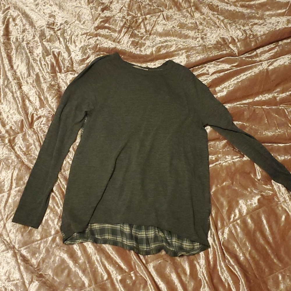 Gray long sleeve with flannel back